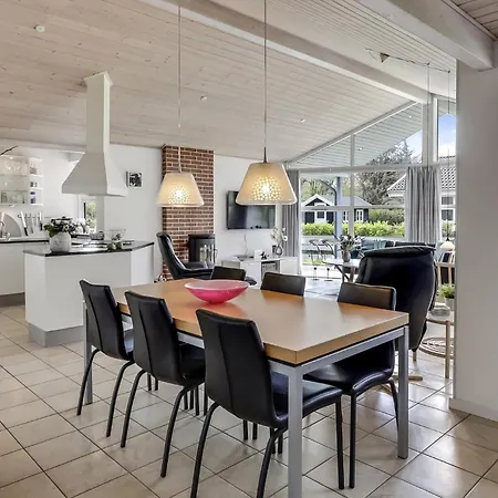 Lovely In With Sauna * Хамбл