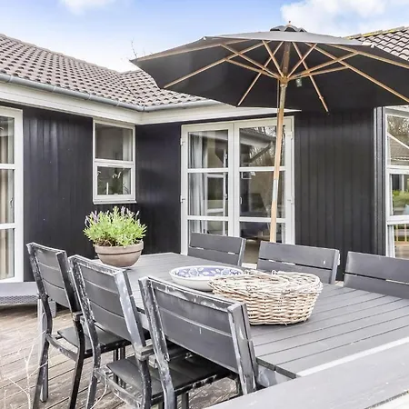 Lovely In With Sauna Дом отдыха